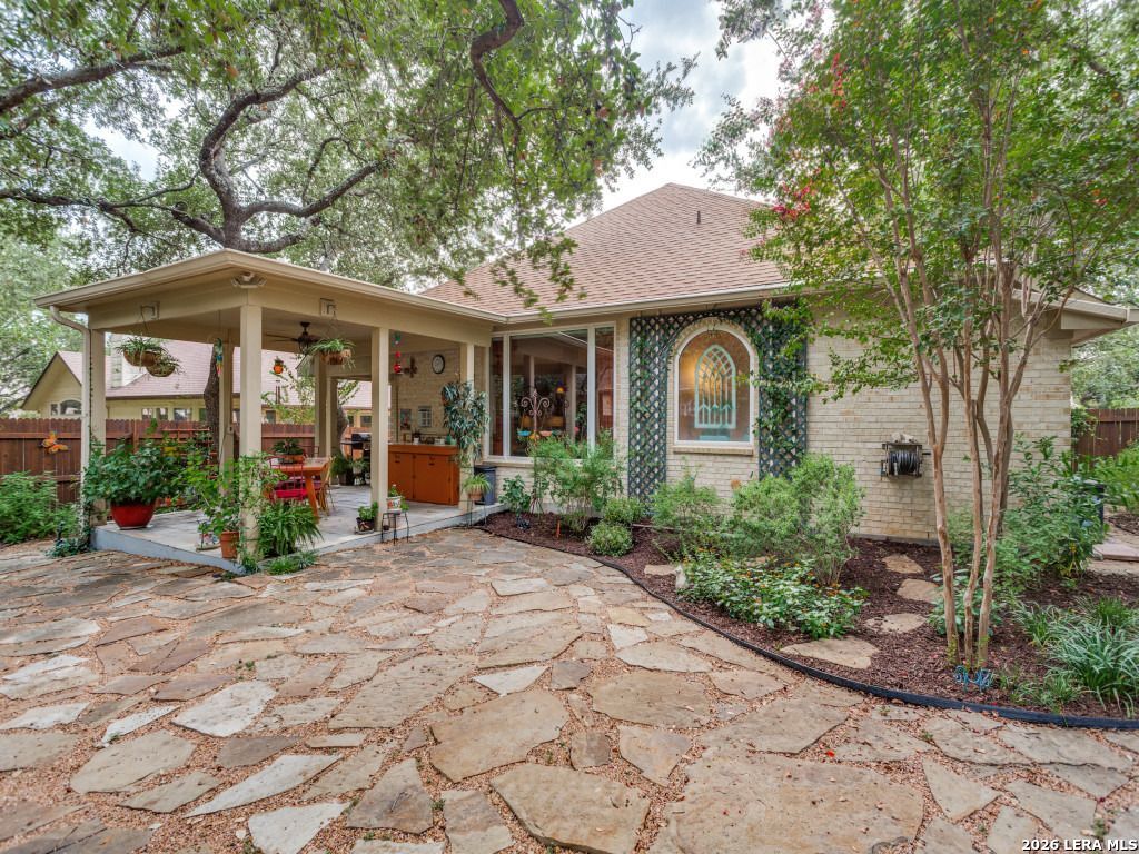 23706 Legend Glen San Antonio TX 78260