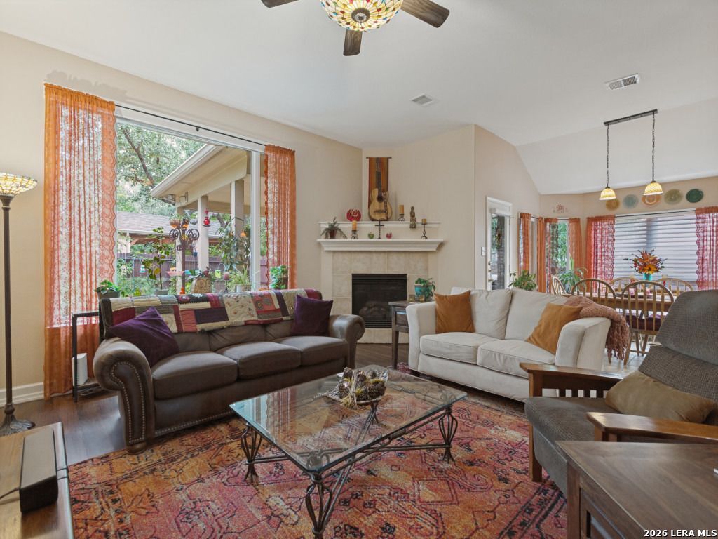 23706 Legend Glen San Antonio TX 78260