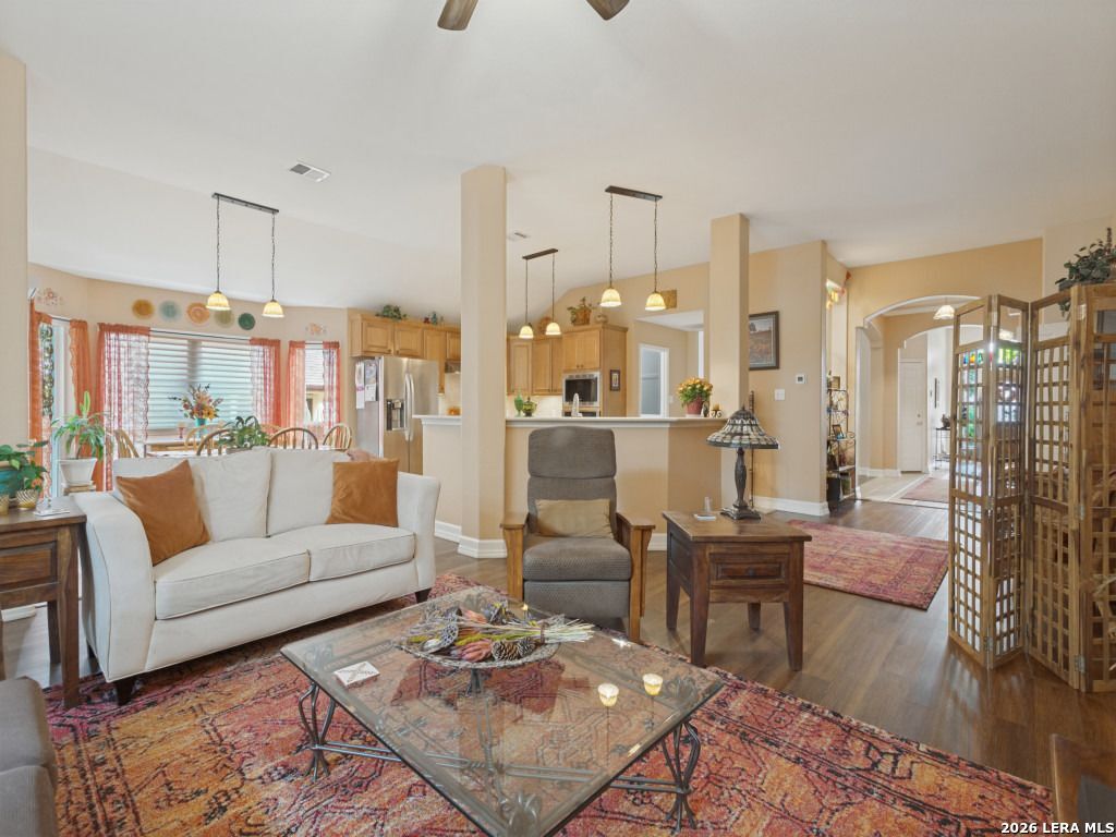 23706 Legend Glen San Antonio TX 78260