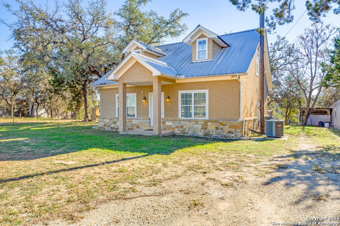2059 Rio Ranchero Pipe Creek TX 78063