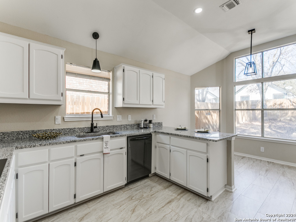5202 Cabin Lake Drive San Antonio TX 78244