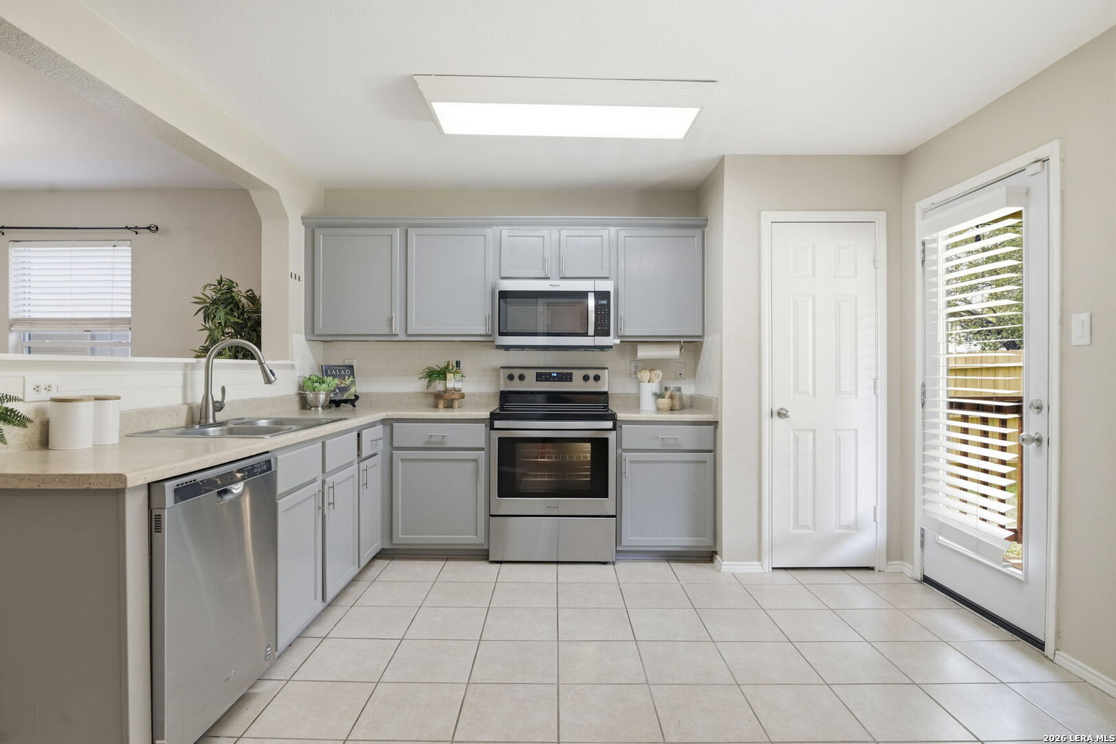 8031 Silver Grove San Antonio TX 78254