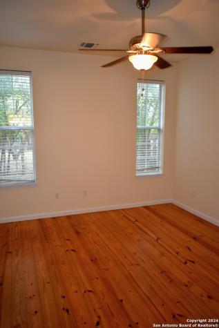 602B 10th Bandera TX 78003