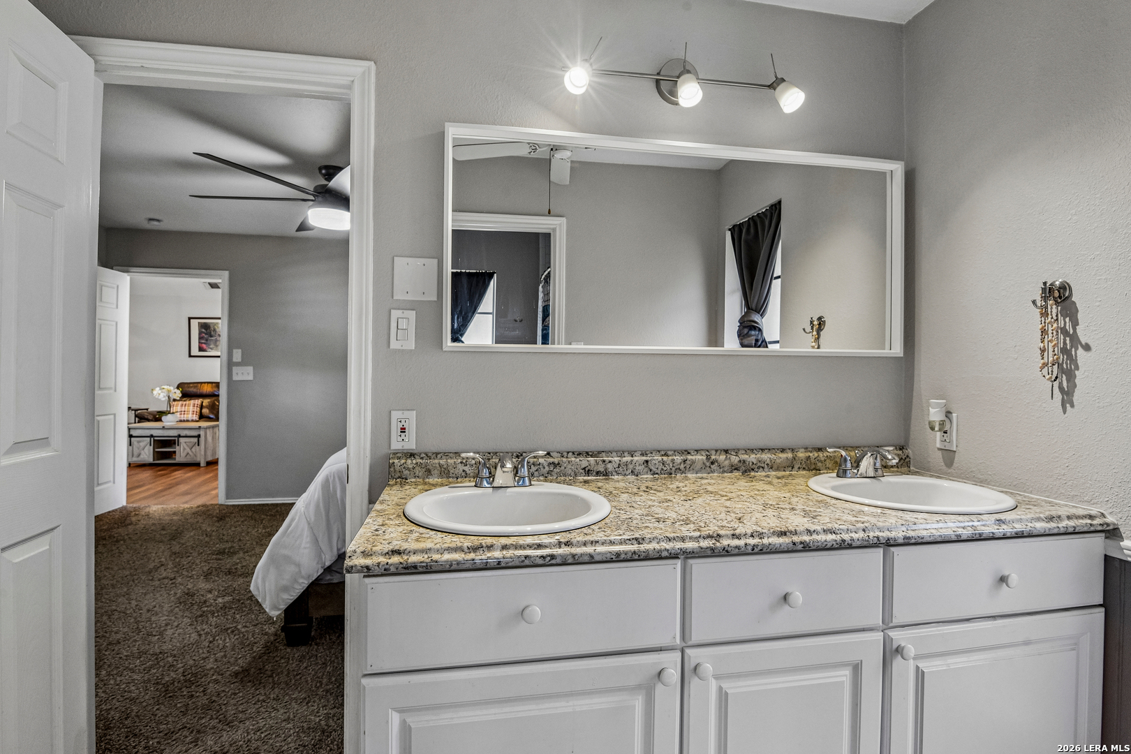15119 Sun Spur Street San Antonio TX 78232