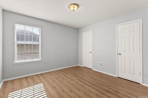 10919 Almond Crest Live Oak TX 78233