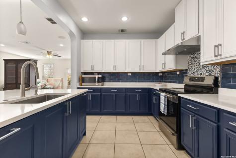 10919 Almond Crest Live Oak TX 78233