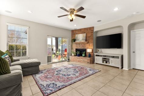 10919 Almond Crest Live Oak TX 78233