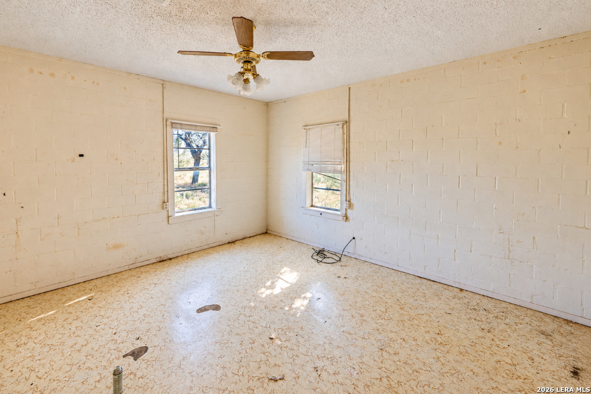 8331 County Road 311 Utopia TX 78884