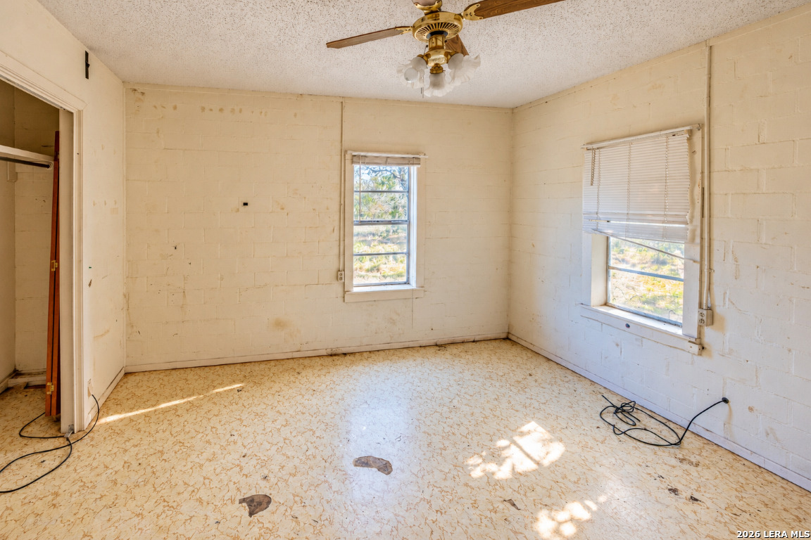 8331 County Road 311 Utopia TX 78884