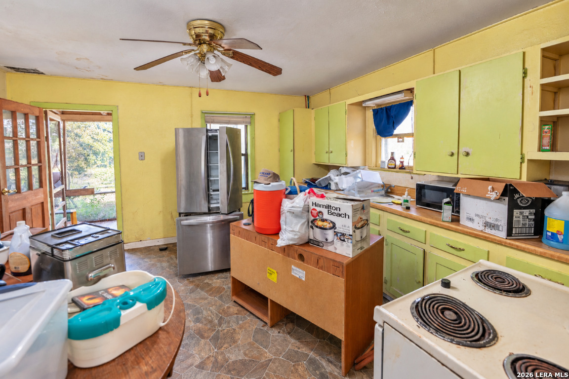 8331 County Road 311 Utopia TX 78884