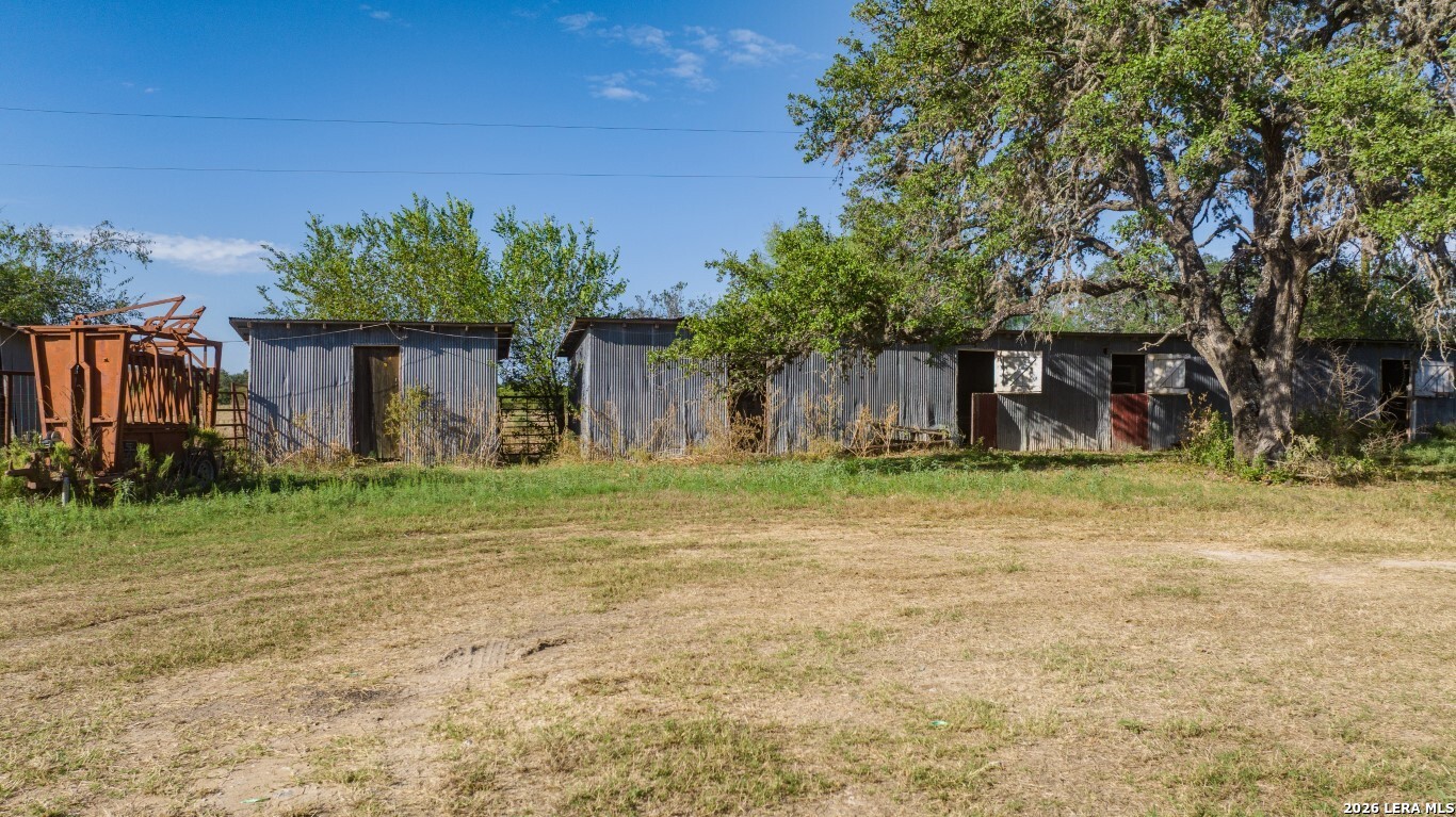 8331 County Road 311 Utopia TX 78884