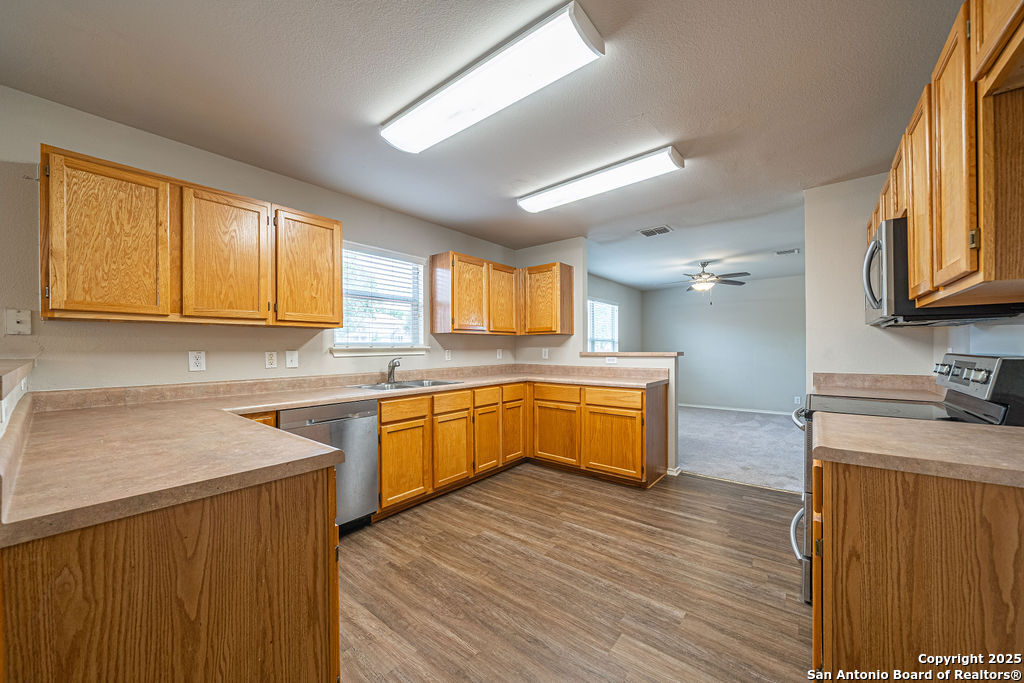 4302 Somerville Bay San Antonio TX 78244