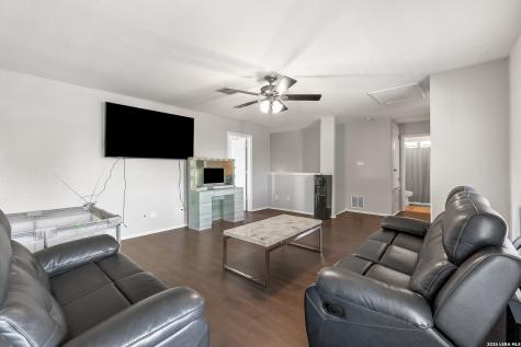 9515 Nueces Canyon San Antonio TX 78251