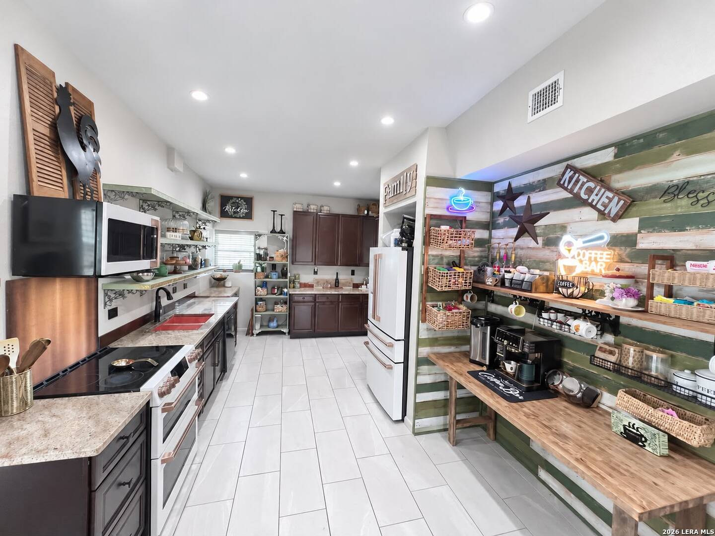 9142 Windgarden Windcrest TX 78239