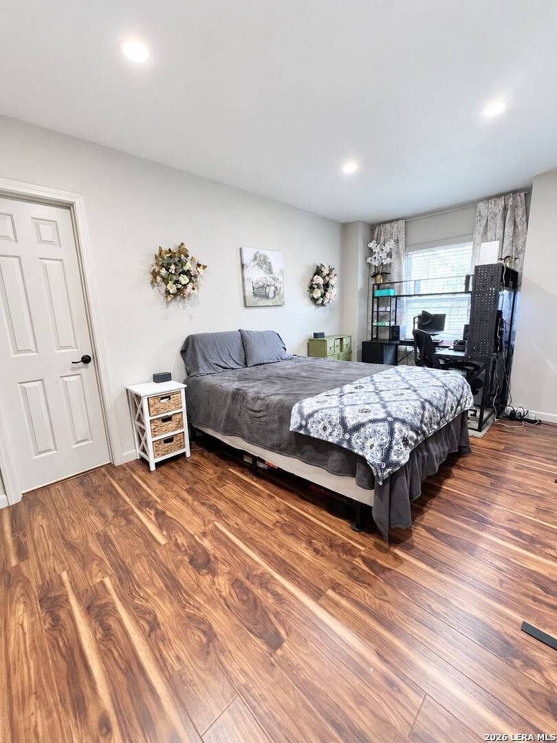 9142 Windgarden Windcrest TX 78239
