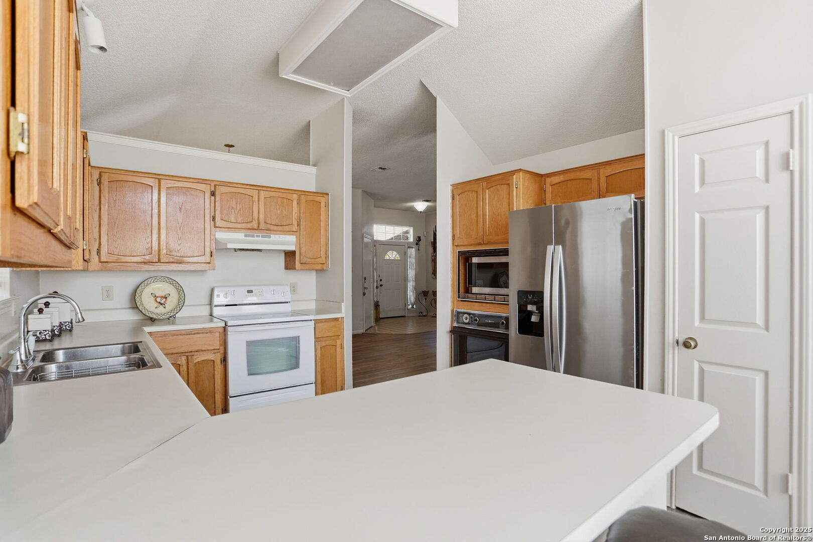 5123 Pine Lake San Antonio TX 78244