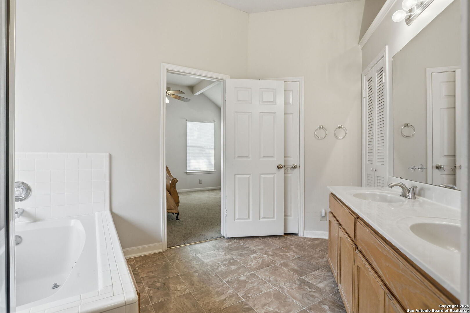 5123 Pine Lake San Antonio TX 78244