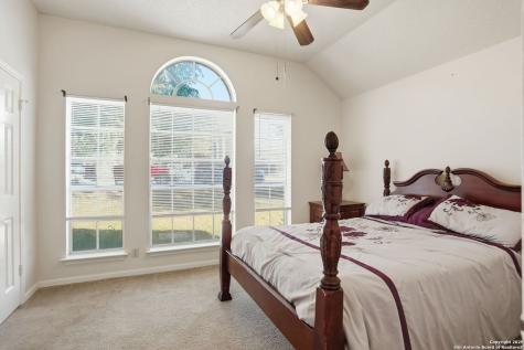 5123 Pine Lake San Antonio TX 78244