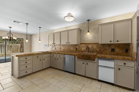 3227 Old Blue Ridge San Antonio TX 78230