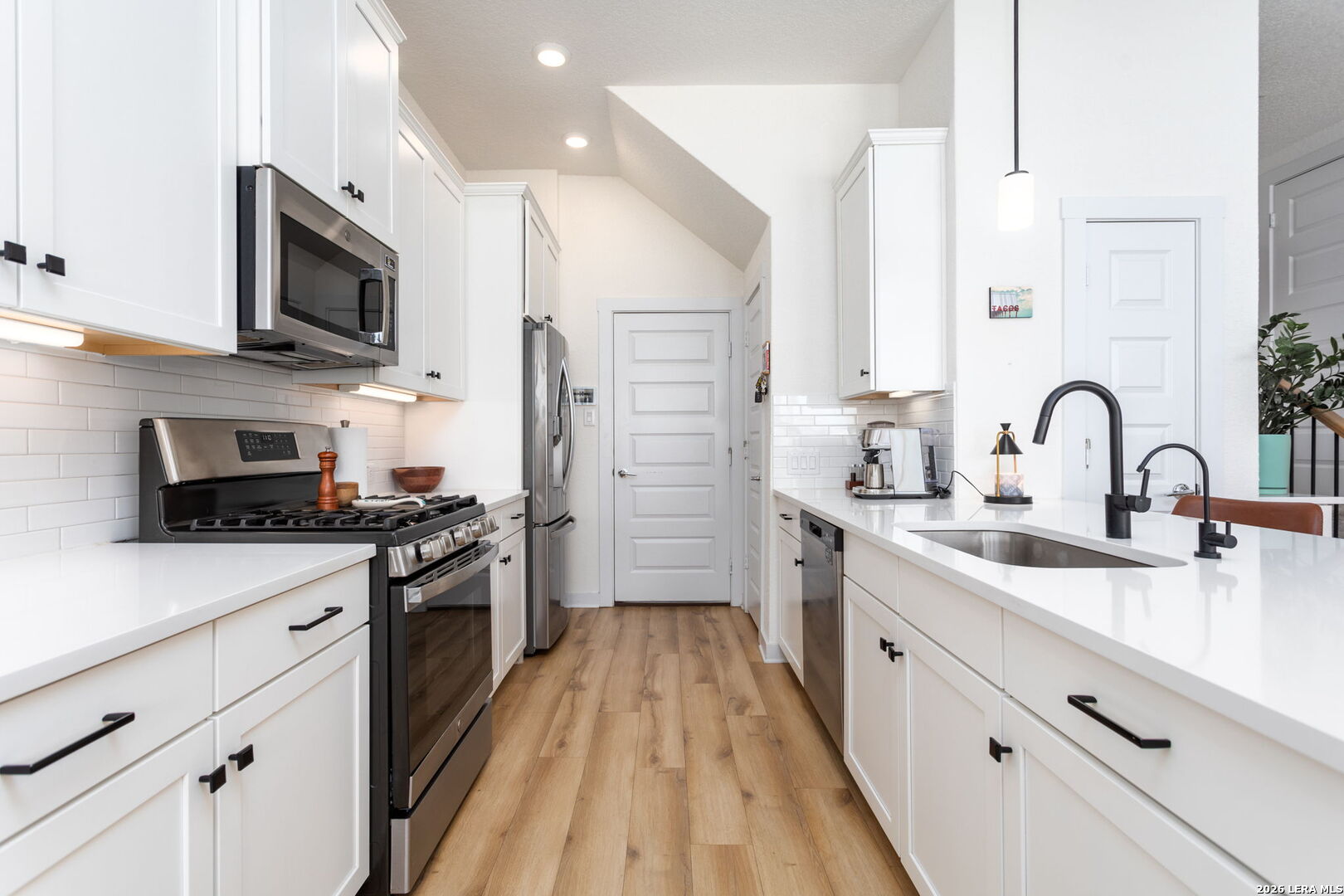 5843 Whitby San Antonio TX 78240