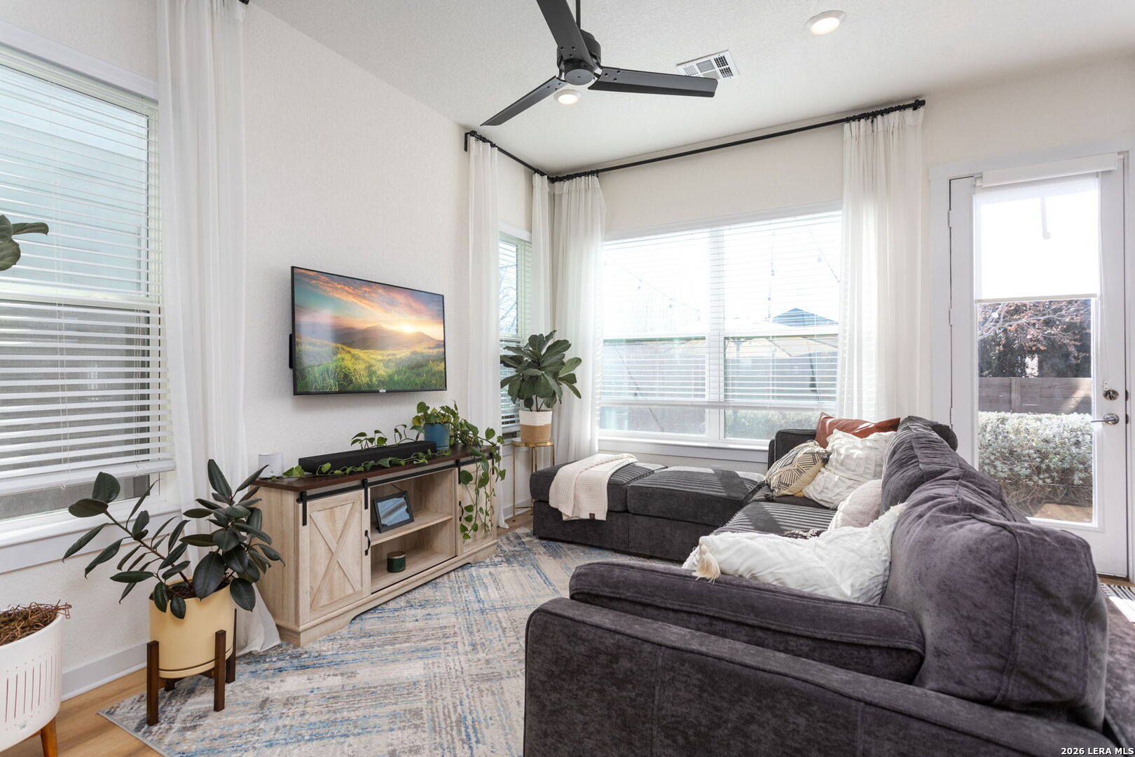 5843 Whitby San Antonio TX 78240