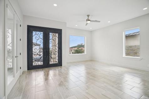 7310 Cresta Bulivar San Antonio TX 78256