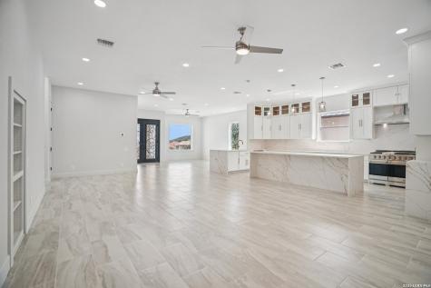 7310 Cresta Bulivar San Antonio TX 78256