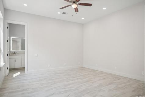 7310 Cresta Bulivar San Antonio TX 78256