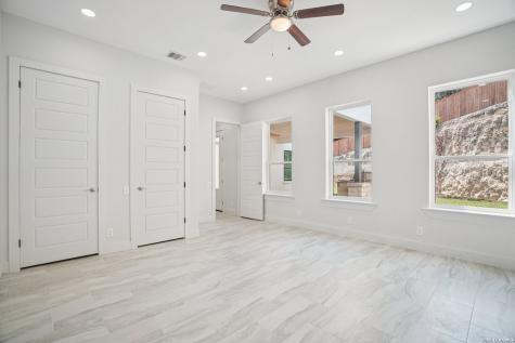 7310 Cresta Bulivar San Antonio TX 78256