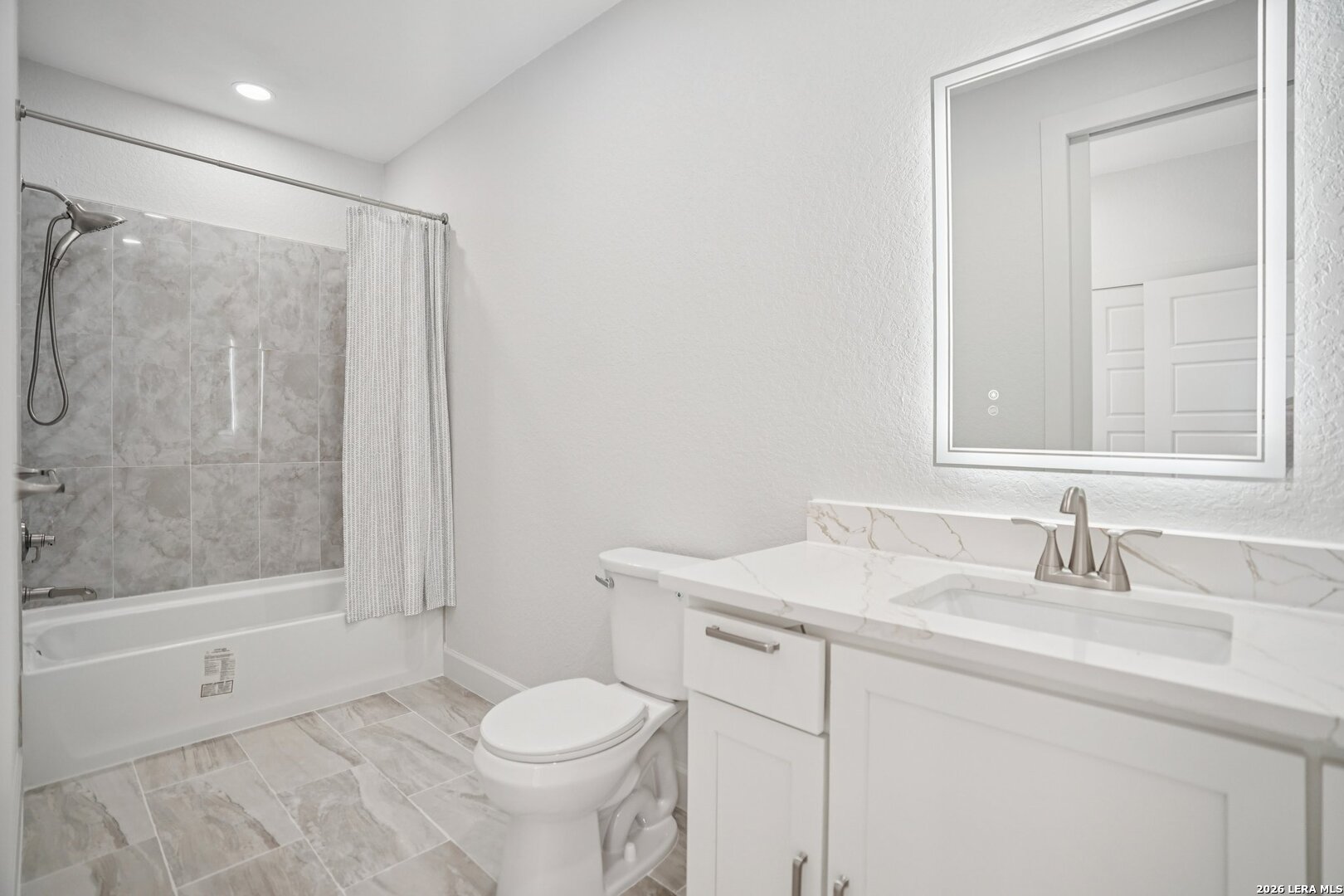 7310 Cresta Bulivar San Antonio TX 78256
