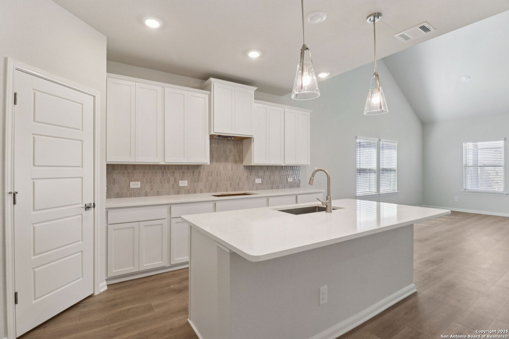 1335 Argon Way San Antonio TX 78245