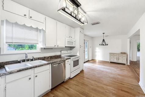 549 W Merriweather New Braunfels TX 78130