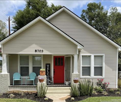 8703 Church Street Needville TX 77461