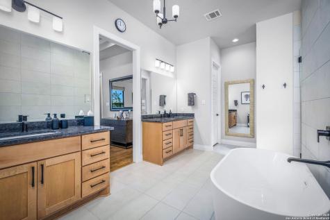 1239 Ace Trail New Braunfels TX 78132
