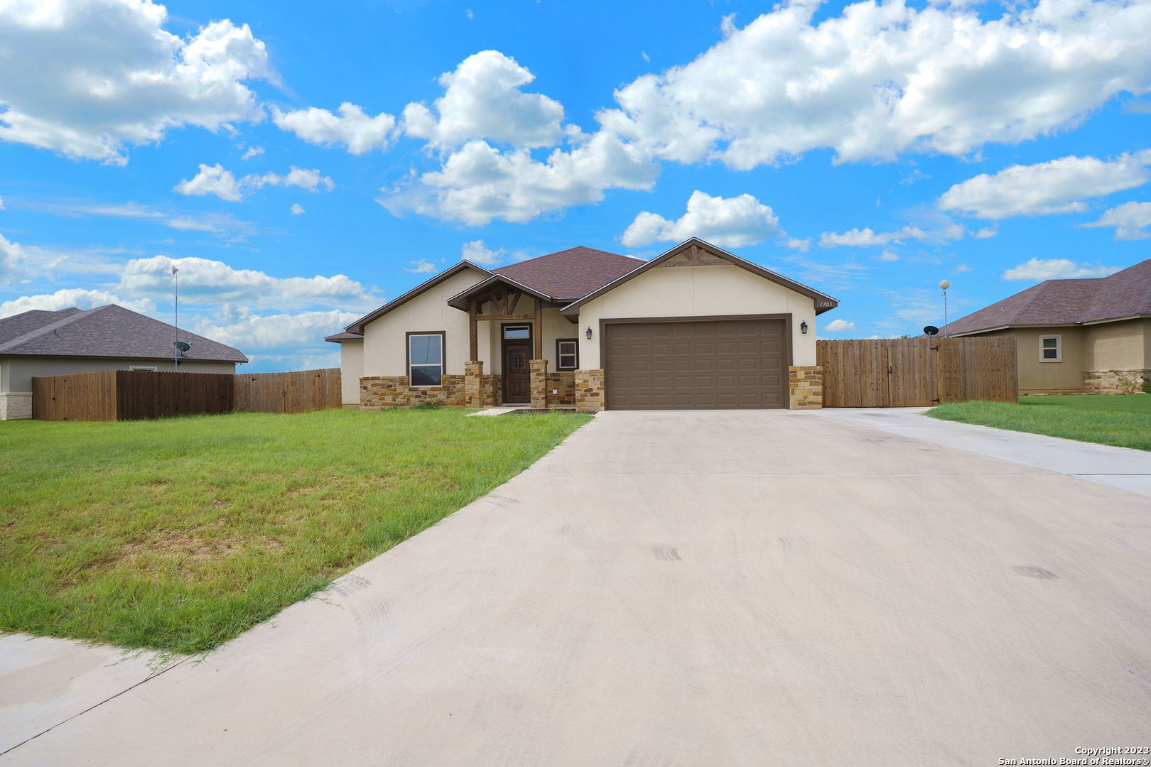 1705 Vista View Drive Pleasanton TX 78064