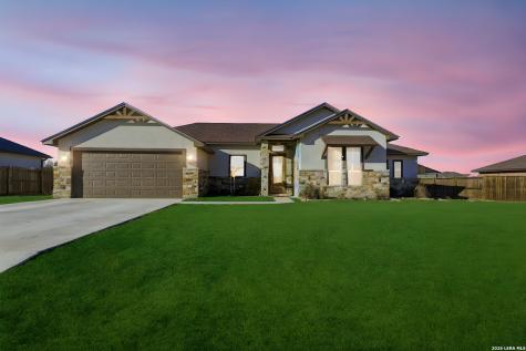 1734 Crooked Creek Pleasanton TX 78064