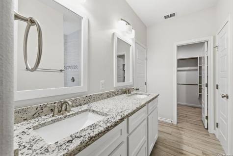 1734 Crooked Creek Pleasanton TX 78064
