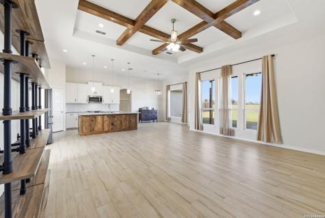 1734 Crooked Creek Pleasanton TX 78064