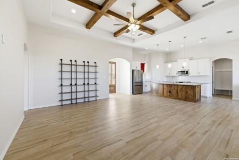 1734 Crooked Creek Pleasanton TX 78064
