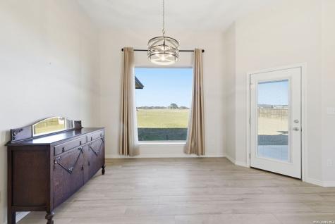 1734 Crooked Creek Pleasanton TX 78064
