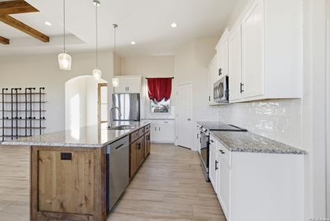 1734 Crooked Creek Pleasanton TX 78064