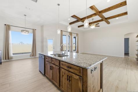 1734 Crooked Creek Pleasanton TX 78064