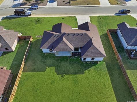 1734 Crooked Creek Pleasanton TX 78064