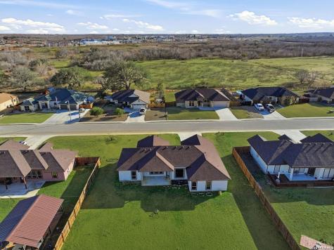 1734 Crooked Creek Pleasanton TX 78064