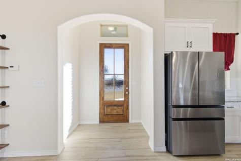 1734 Crooked Creek Pleasanton TX 78064