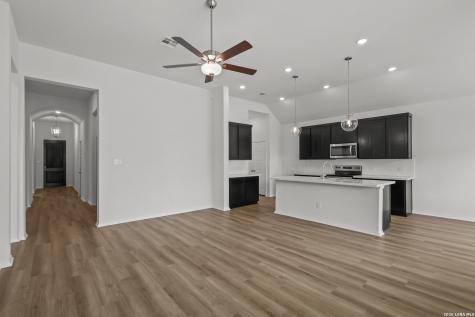 138 Heidi Hill Castroville TX 78009