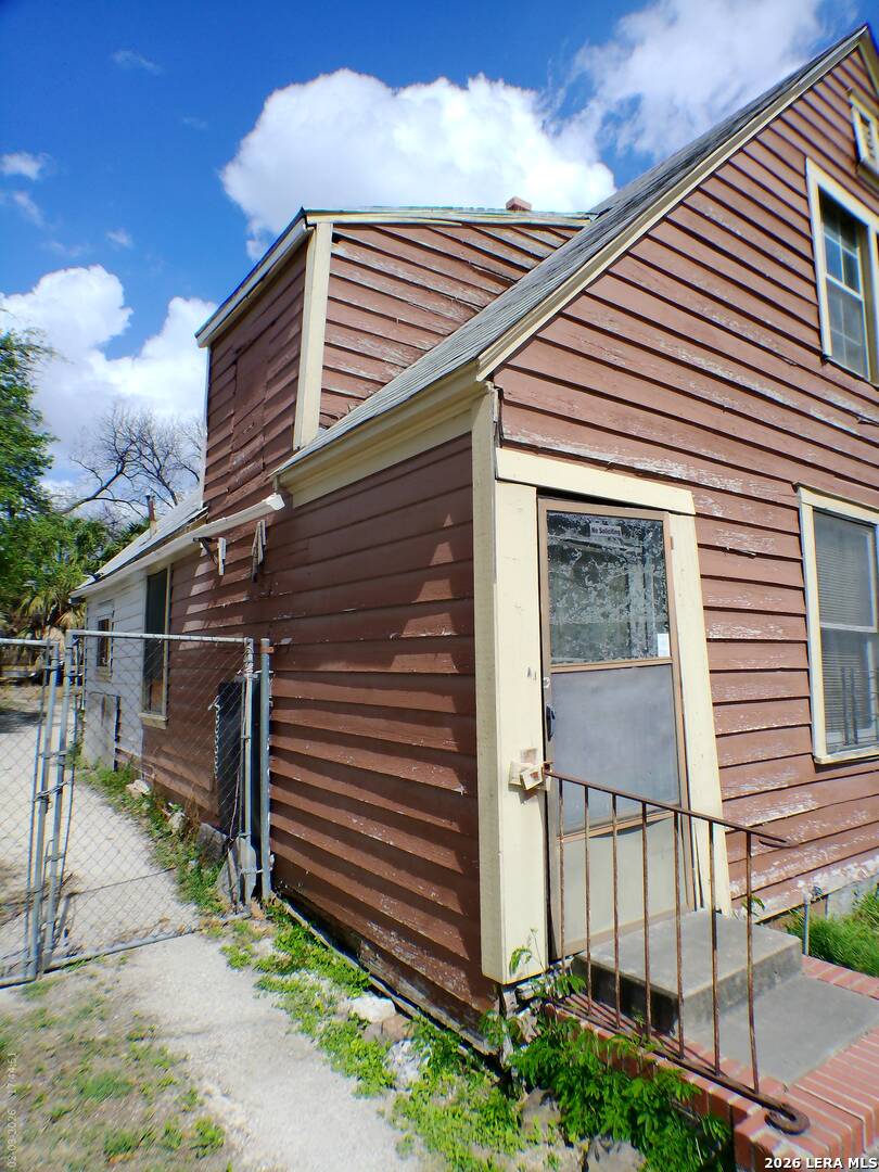 105 Dunning San Antonio TX 78210