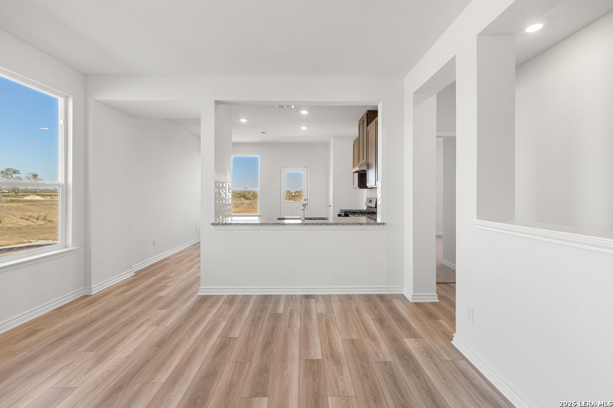 10037 Jagger Avenue Converse TX 78109
