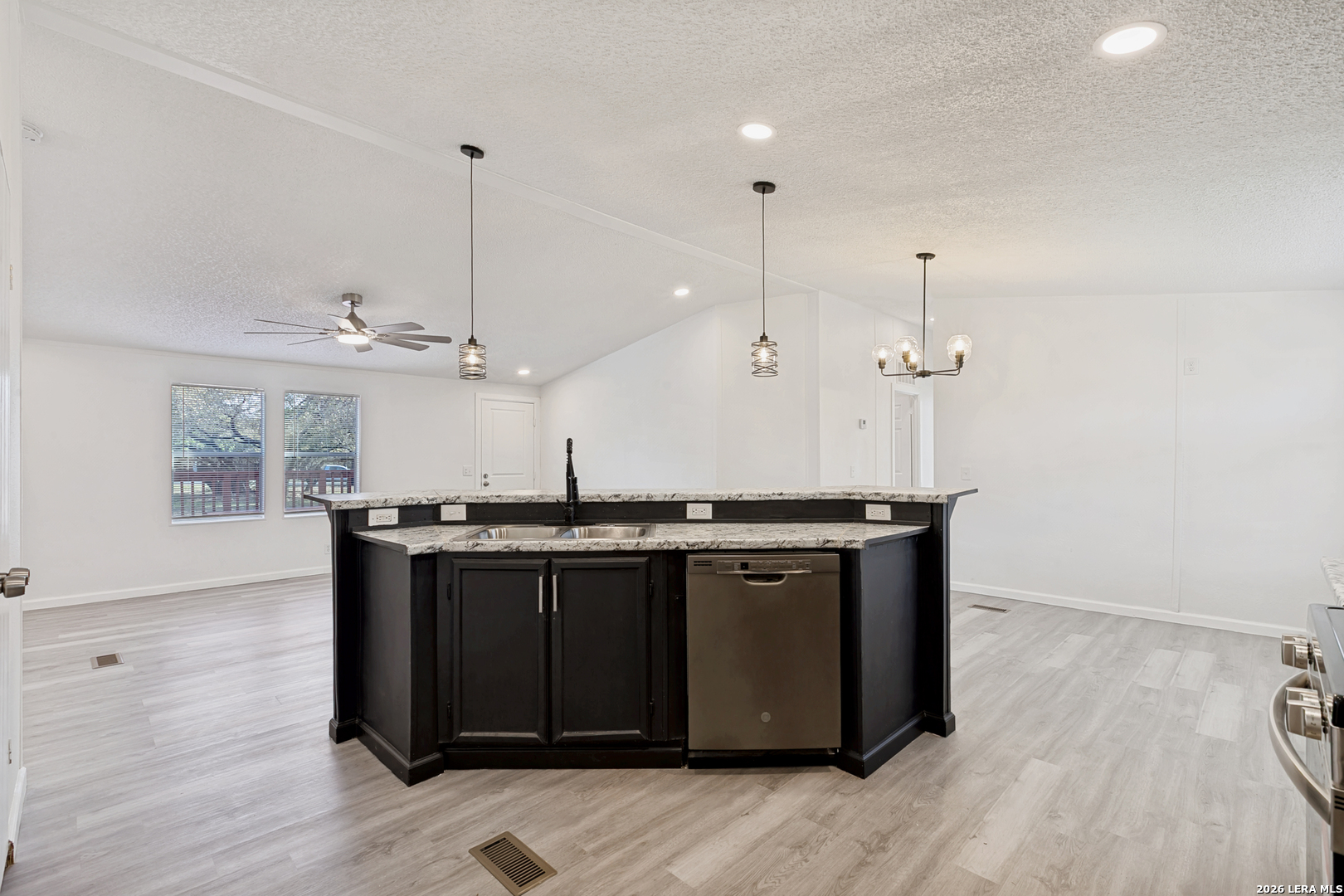 5111 Savannah Woods Von Ormy TX 78073
