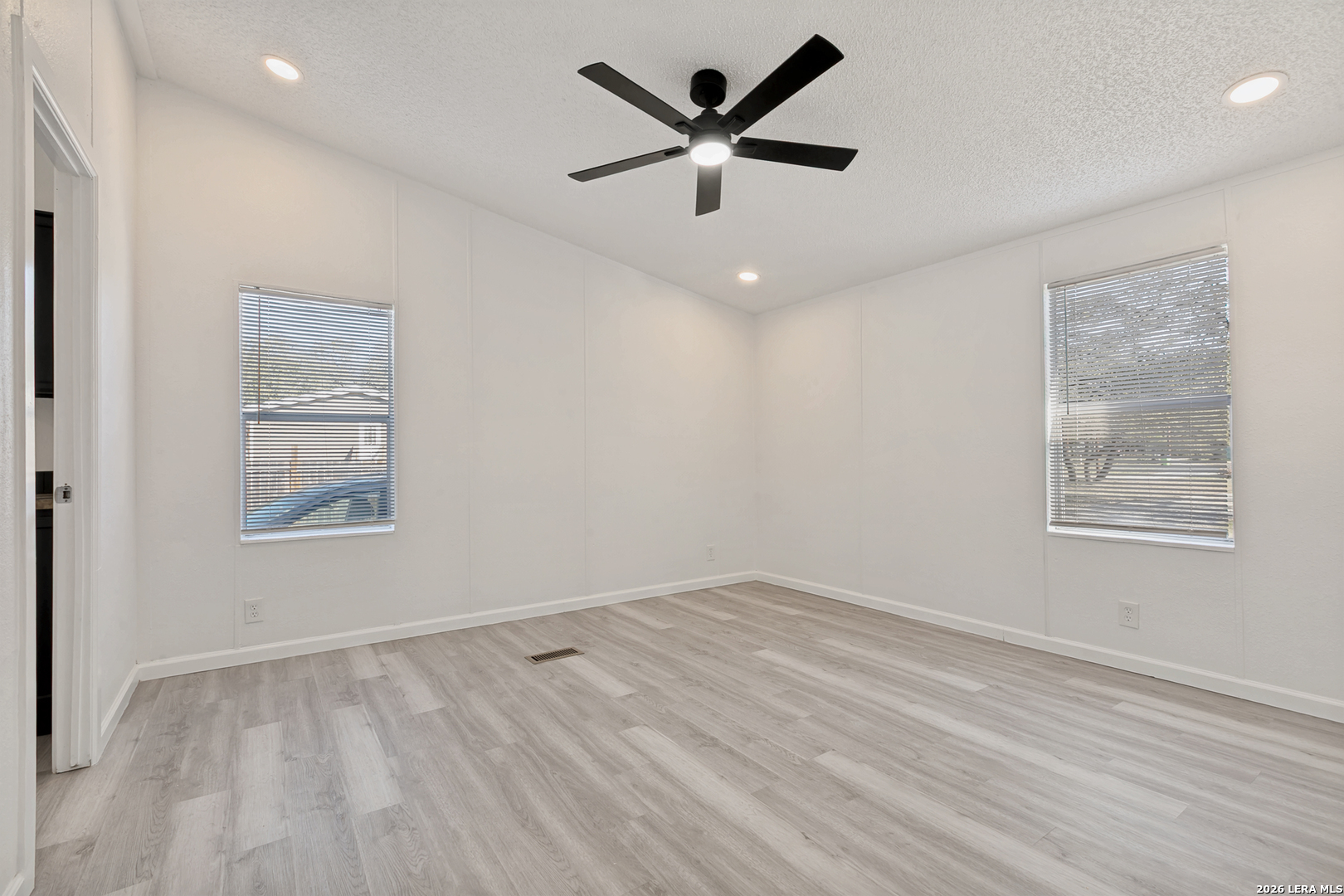 5111 Savannah Woods Von Ormy TX 78073
